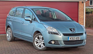 Used Peugeot 5008 - front