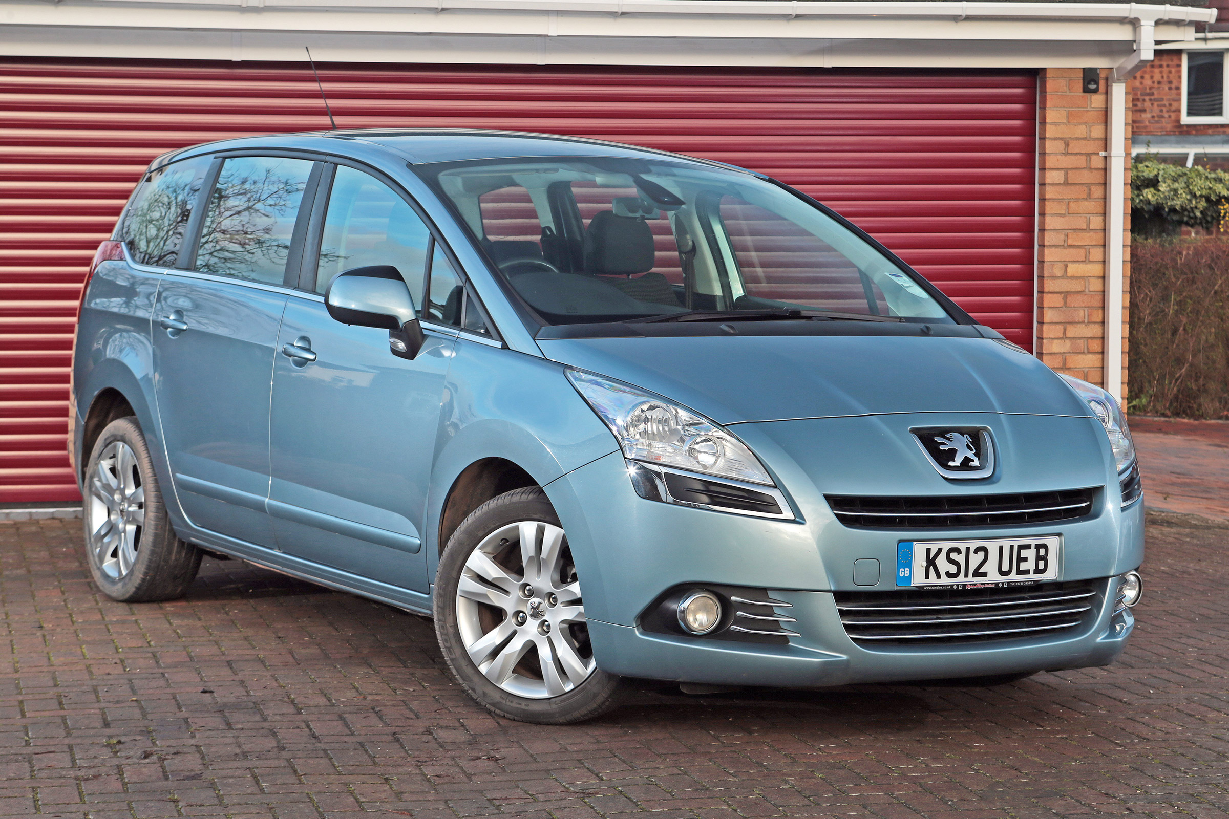 Used Peugeot 5008 buyer's guide   Auto Express