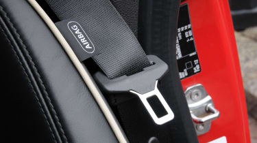 MINI Roadster seatbelt
