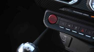 Ford Mustang GT - start/stop button