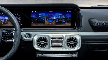 Mercedes G 580 with EQ Technology - screen