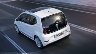 Volkswagen up! facelift 2016 - rear tracking
