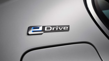 BMW 740e iPerformance - edrive badge