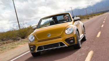 Volkswagen Beetle Dune Cabriolet - front tracking