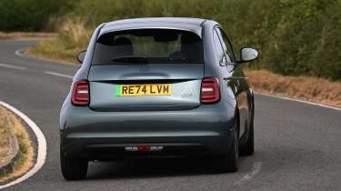 Fiat 500e Giorgio Armani Collector&#039;s Edition - rear corning 