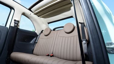 Fiat 500C 2015 rear seats