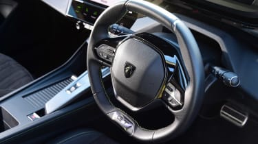 New Peugeot 308 diesel - steering wheel