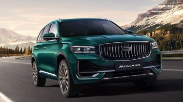Geely Monjaro SUV - front 3/4