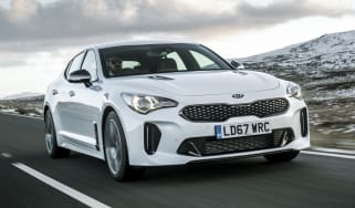 Kia Stinger 2.0 GT-Line - front