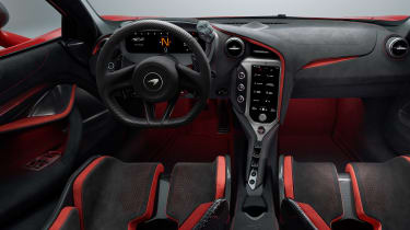 McLaren 750S - cabin
