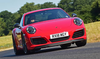 Porsche 911 Carrera T - front