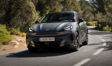 Cupra Raval - front tracking