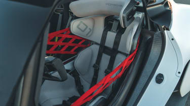 Porsche Mission R concept - seats