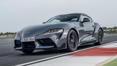 Toyota Supra manual - front tracking