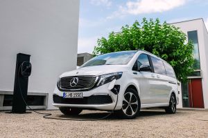 Mercedes EQV - front charging