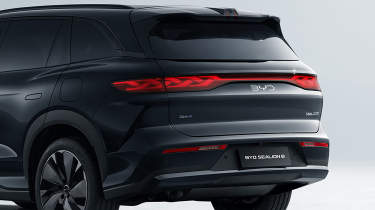 New BYD Sealion 8 - rear lights