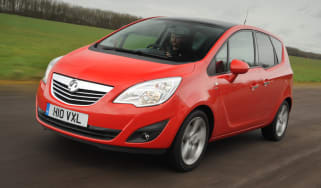 Vauxhall Meriva front tracking