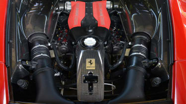 Ferrari 488 GTB engine