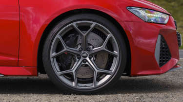 Audi RS 6 Avant - alloy wheel detail