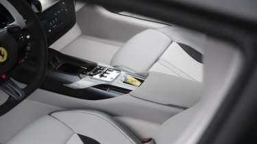 Ferrari 12Cilindri Tailor Made - interior and centre console