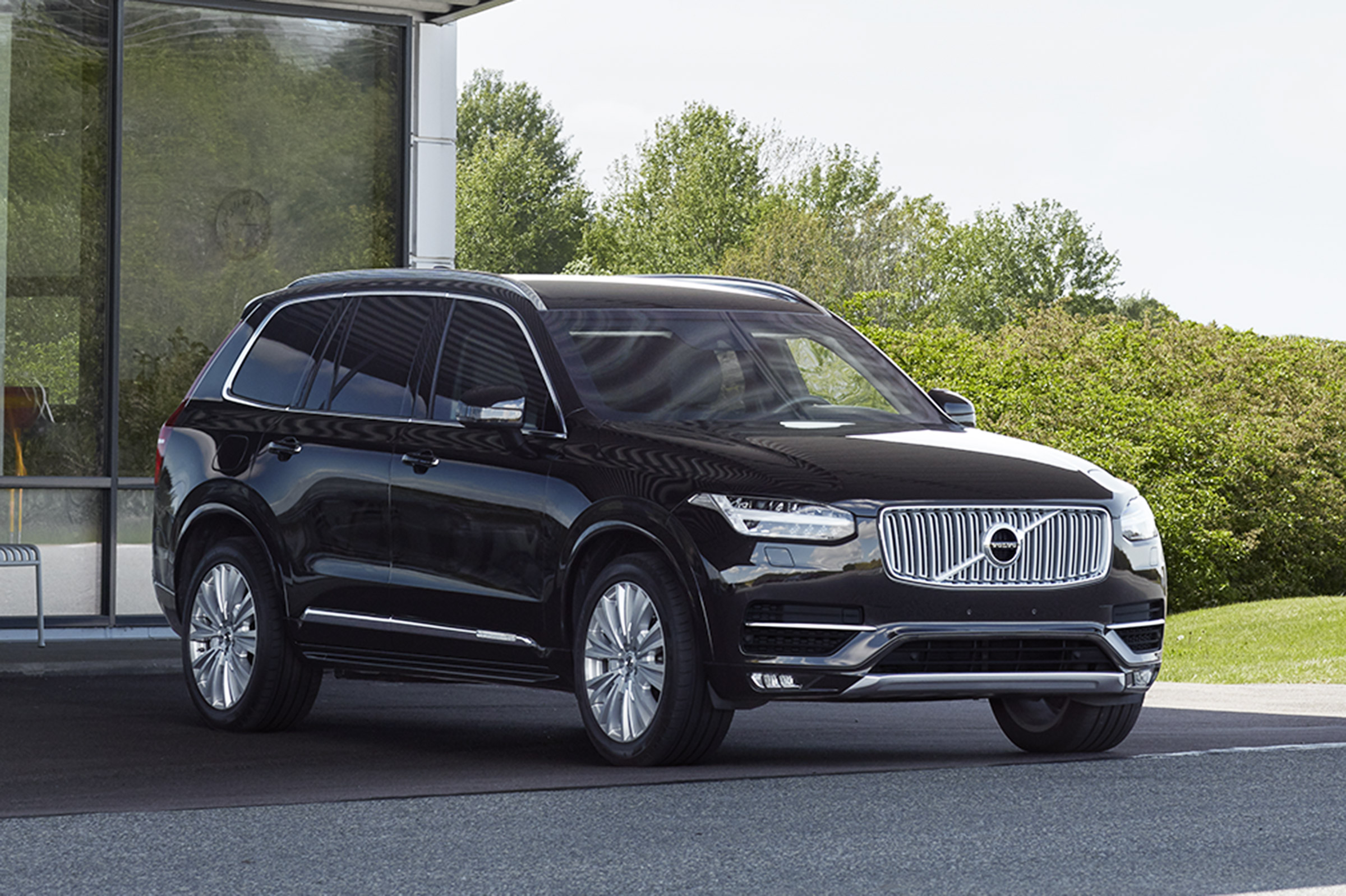 New Volvo XC90 Armoured arrives for £450k | Auto Express