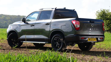 SsangYong Musso Saracen - rear static