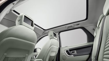 Land Rover Discovery Sport sunroof