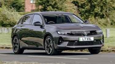 Vauxhall Astra - dynamic front angled