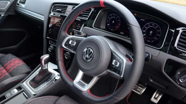 Volkswagen Golf GTI TCR - steering wheel