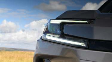 Toyota RAV4 - headlight