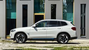 BMW%20iX3%20official%20pics%202020-14.jpg