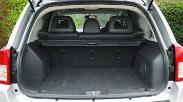 Jeep Compass boot