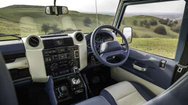 Land Rover Defender Classic V8 - front interior 