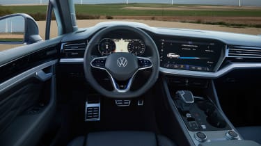 Volkswagen Touareg R - dash