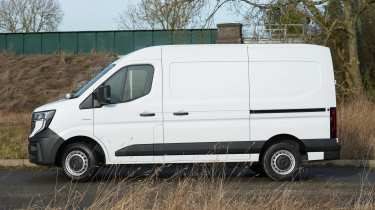 Renault Master - side static