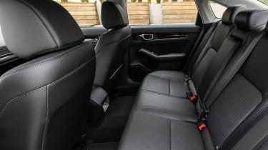 Honda Civic 2021 - rear seats