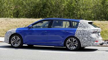 Skoda Octavia Facelift - rear angled