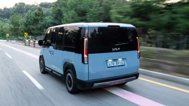 Kia PV5 - rear action