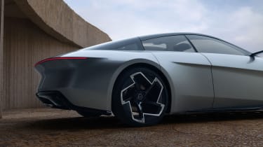 Chrysler Halycon Concept - rear quarter