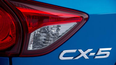 Mazda CX-5 2.0 badge