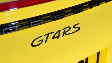 Porsche 718 GT4 RS - rear badge