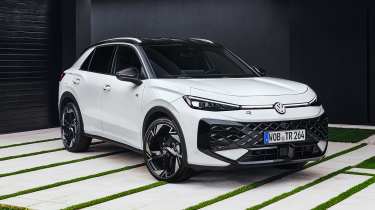 Volkswagen T-Roc 2026 - static front 3/4