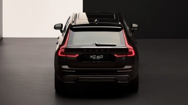 Volvo XC60 Black Edition - rear static