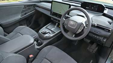 Toyota C-HR+ - dashboard