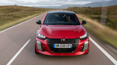 Peugeot 208 GTi - full front