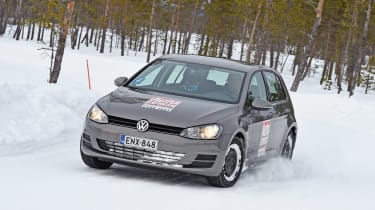 Winter tyre test - snow cornering