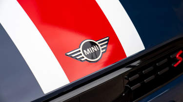 MINI Cooper Oxford Edition - bonnet