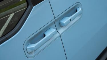 Kia PV5 - door handles