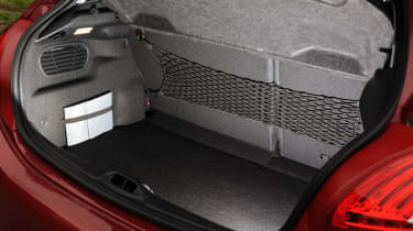 Peugeot 208 boot