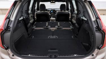 Volvo XC90 T8 - boot all seats down